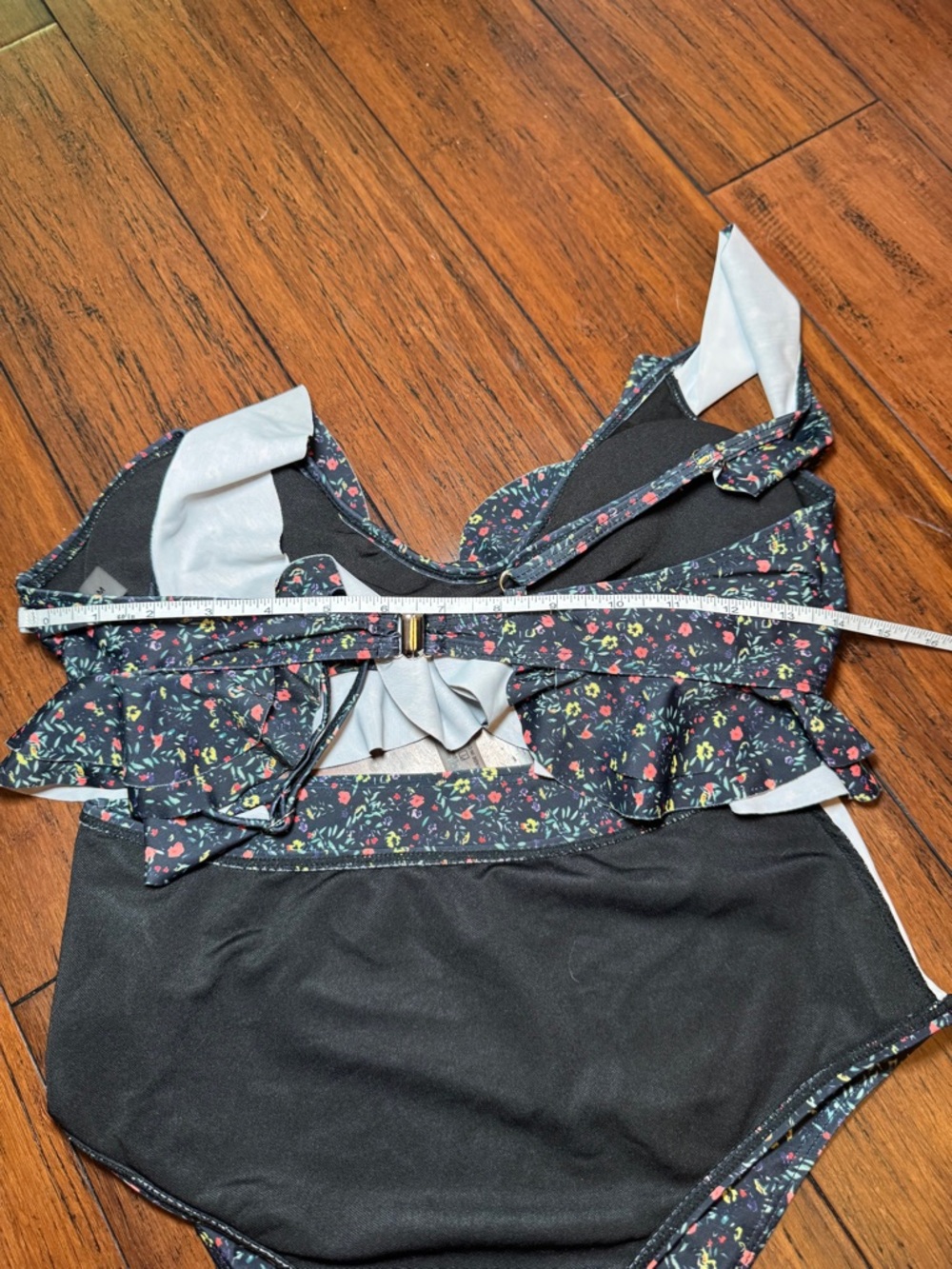 NWOT (2 PCS) Floral Ruffle Two-Piece swimsuit w/ Adjustable Straps + Back Buckle - Picture 11 of 12